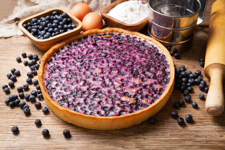 Blueberry,Pie,And,Fresh,Berries,On,A,Wooden,Table