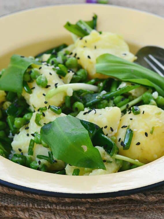 Bärlauch-Kartoffelsalat mit Gurken und Schnittlauch | Waldmahl.de