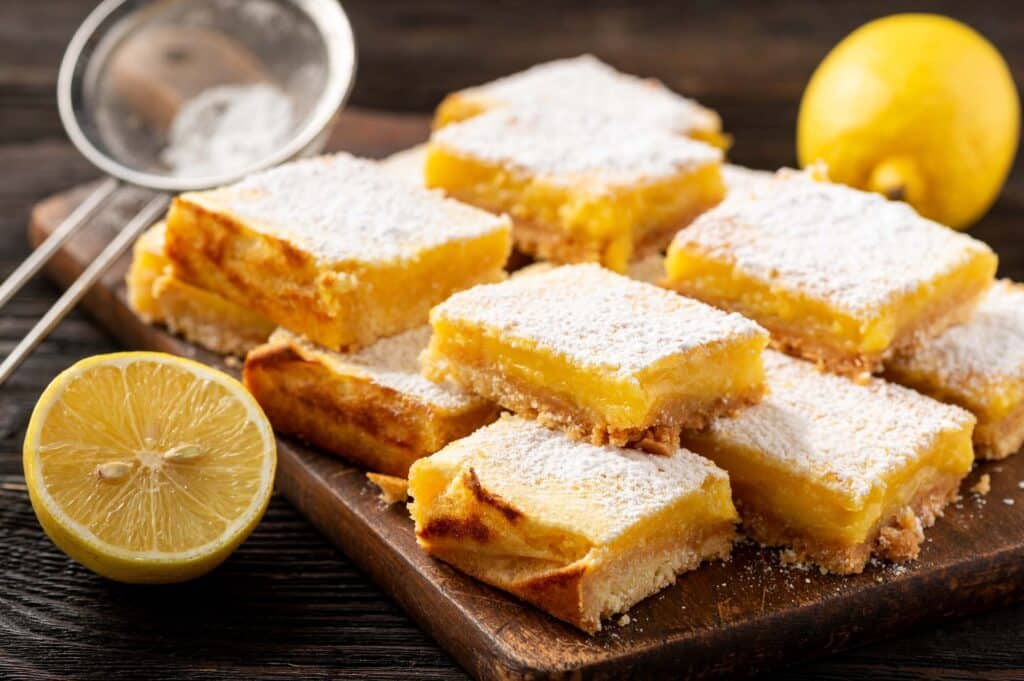 Kornelkirschen-Lemon Bars